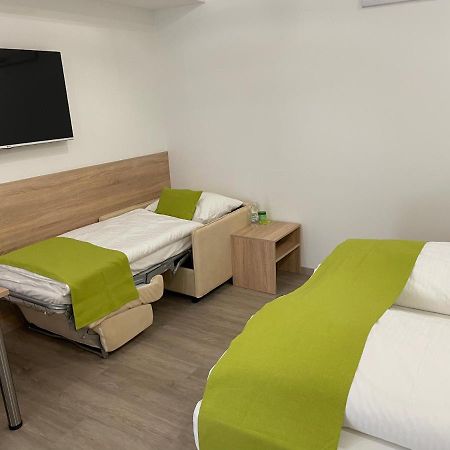 Hotel Garni Ilys Inn Wels Esterno foto