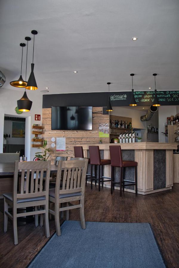 Hotel Garni Ilys Inn Wels Esterno foto