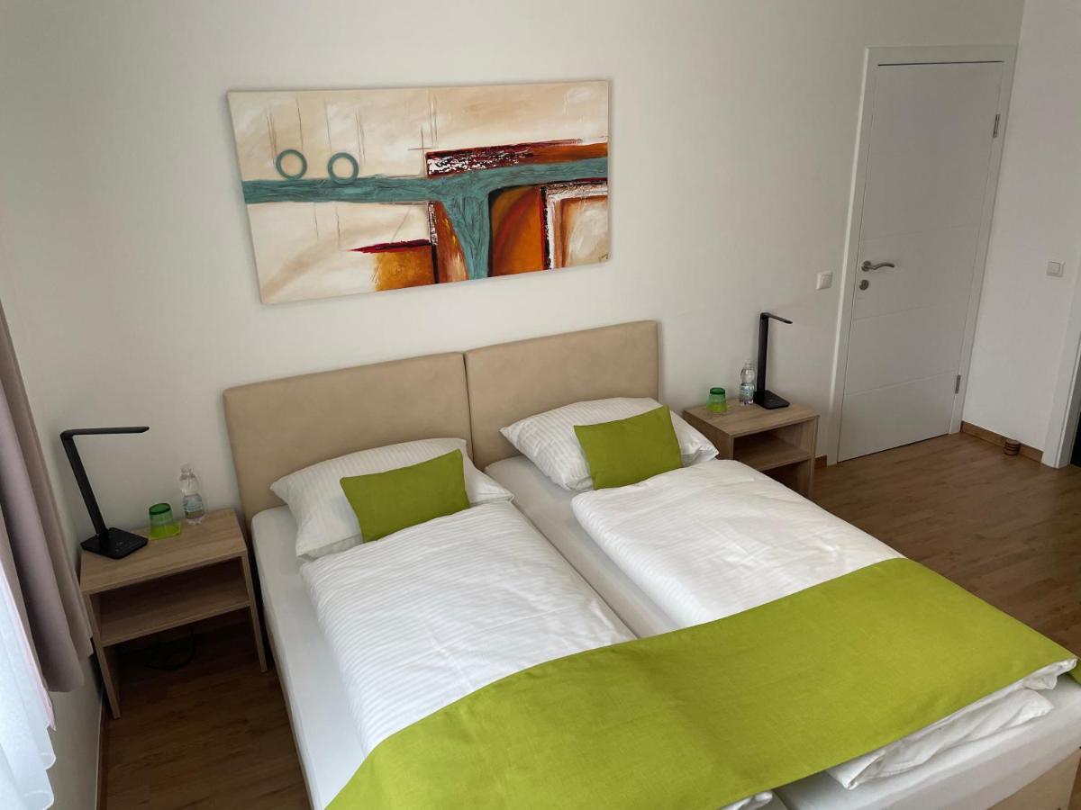 Hotel Garni Ilys Inn Wels Esterno foto