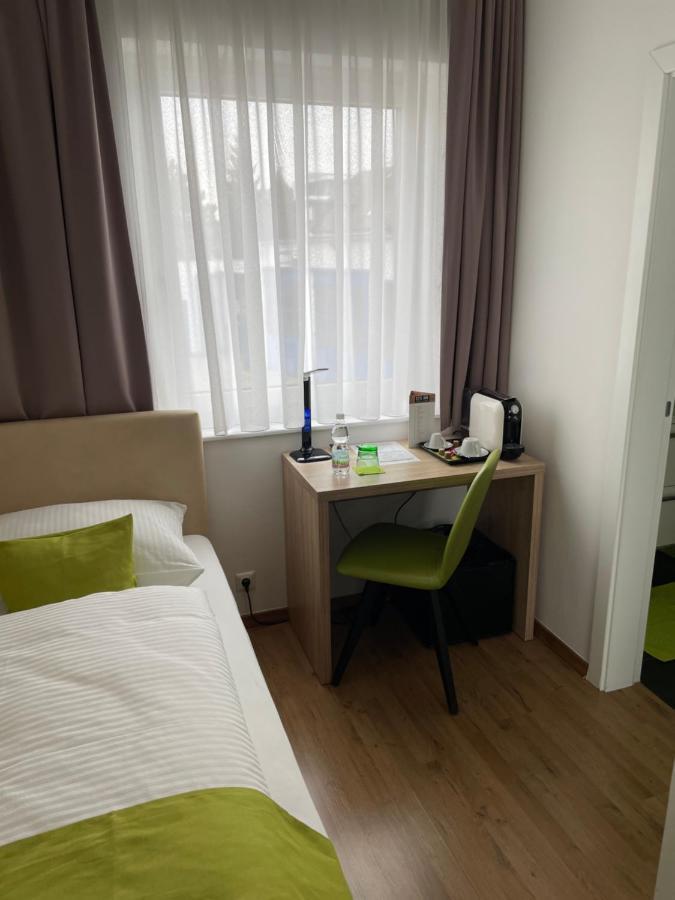 Hotel Garni Ilys Inn Wels Esterno foto