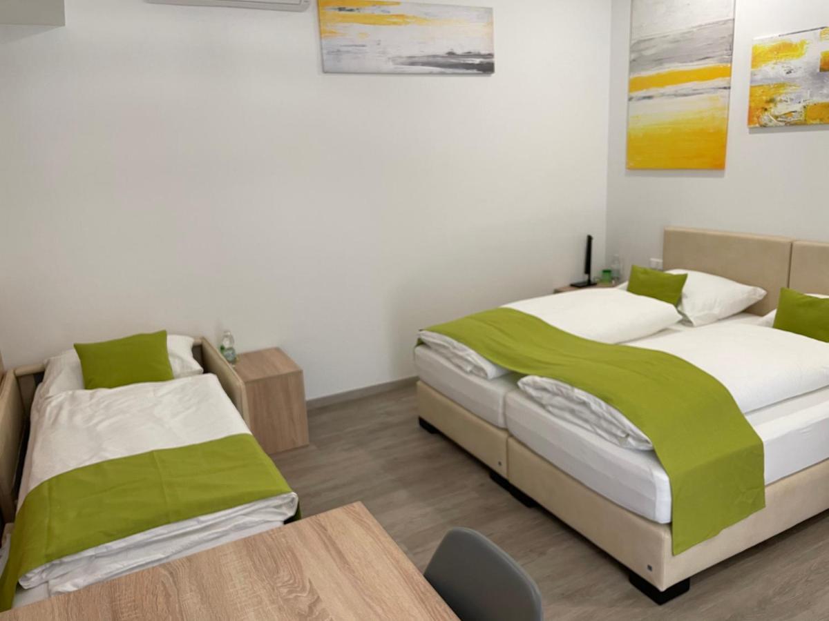 Hotel Garni Ilys Inn Wels Esterno foto