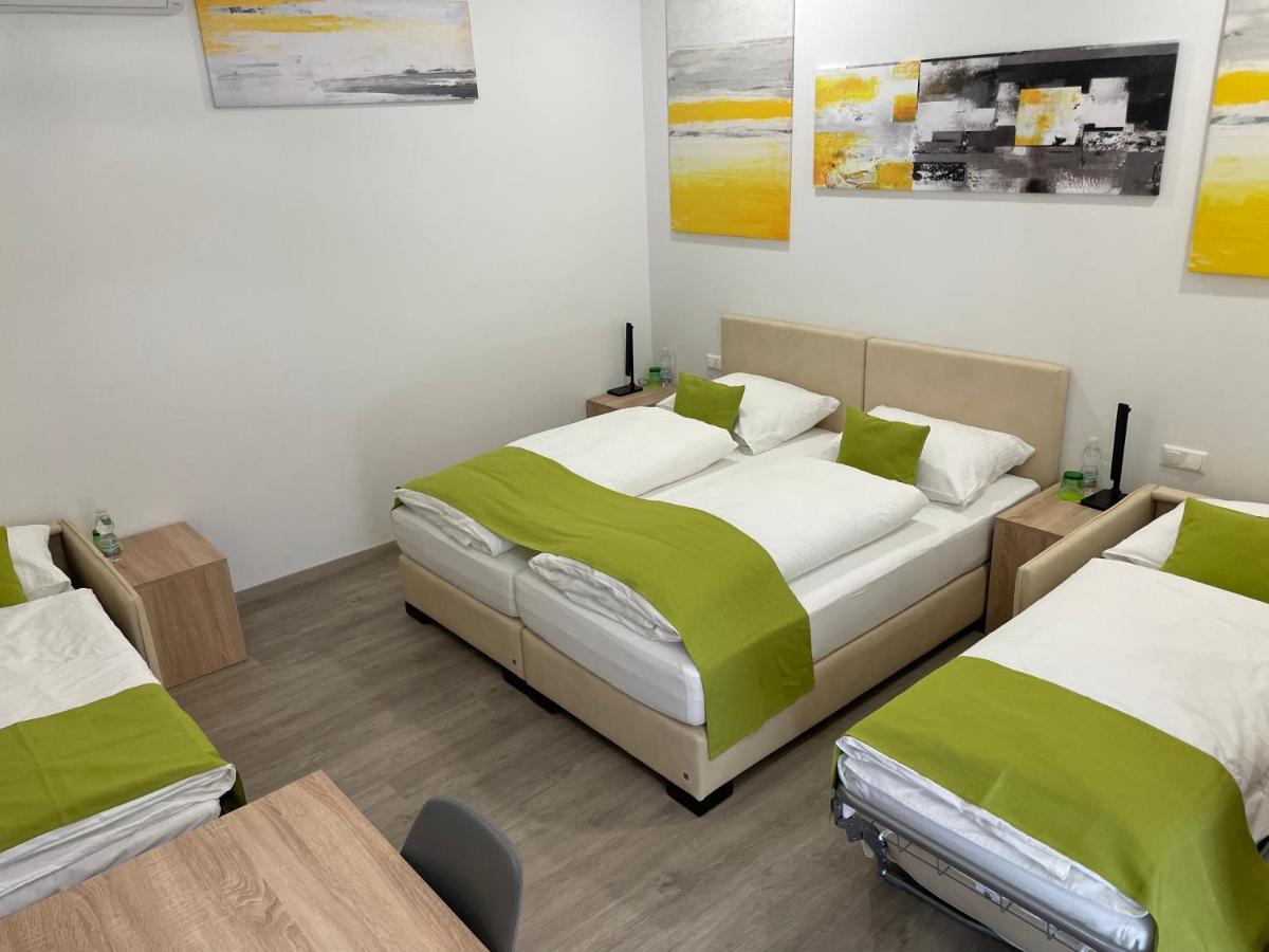 Hotel Garni Ilys Inn Wels Esterno foto